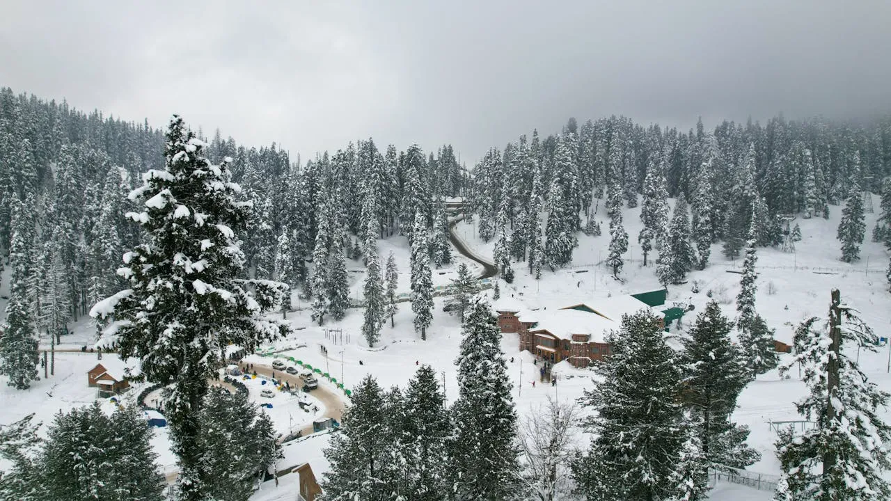 Kashmir Winter Wonderland