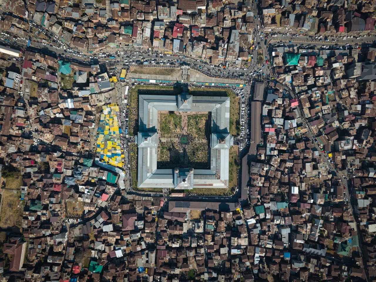 A Guide to Shopping in Kashmir: Handicrafts & Pashmina